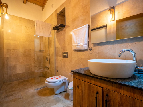  gece  -  Kasım
  | Kalkan Akbel’de Jakuzili ve Isıtmalı Havuzlu Muhafazakar Kiralık Villa | 4 Kişilik Tatil